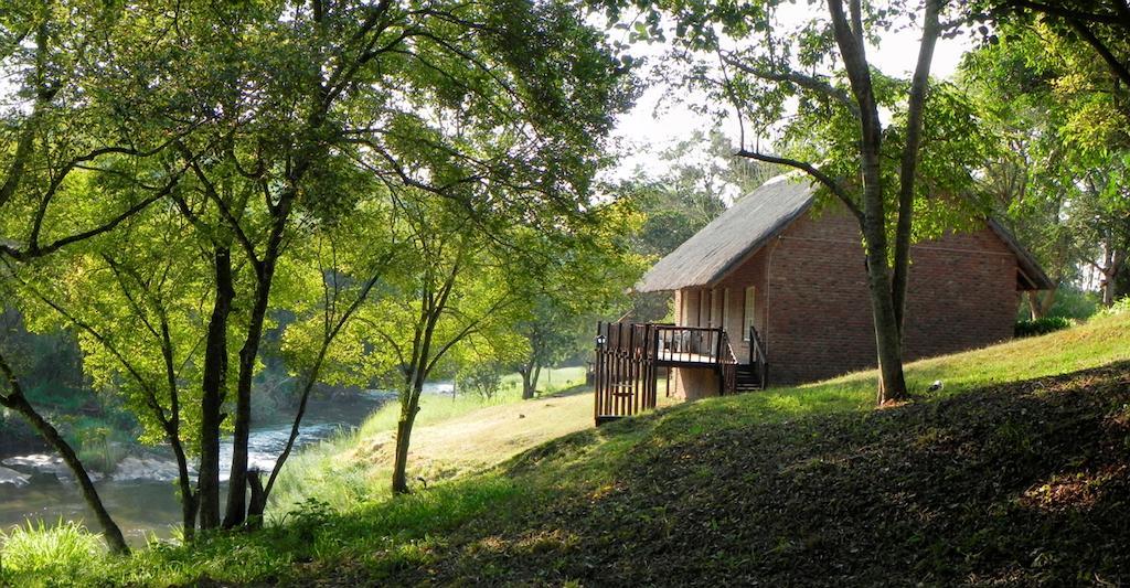 Kwambali Riverside Lodge Hazyview Bilik gambar