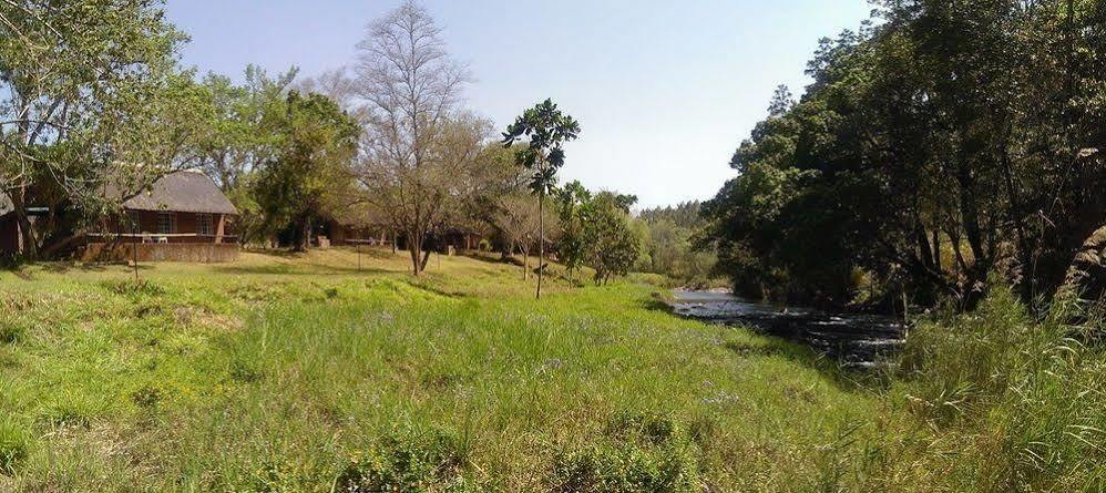 Kwambali Riverside Lodge Hazyview Luaran gambar