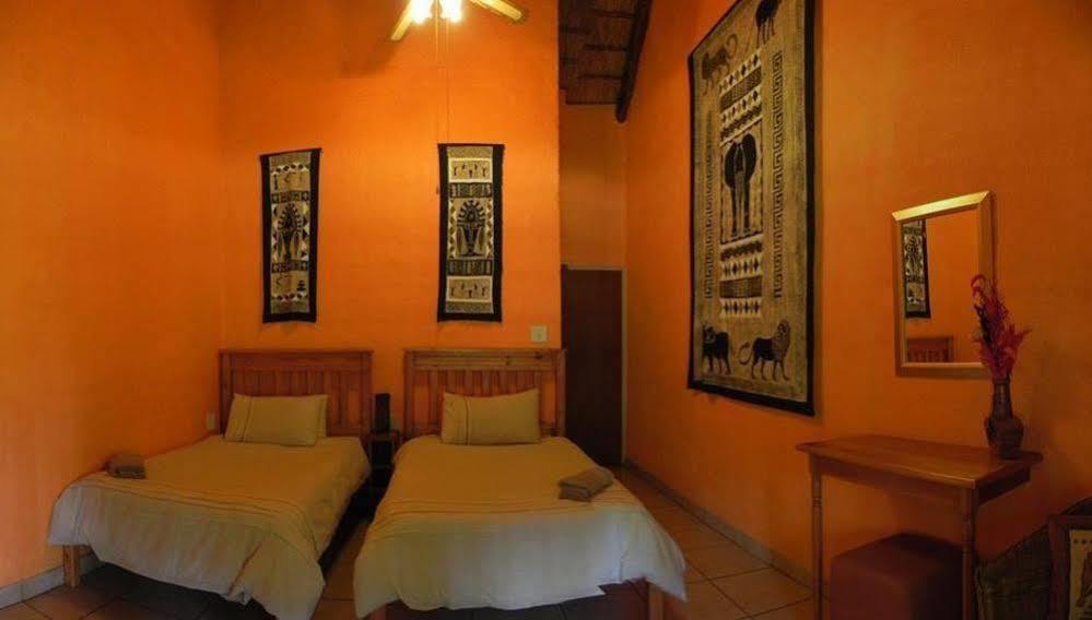 Kwambali Riverside Lodge Hazyview Luaran gambar