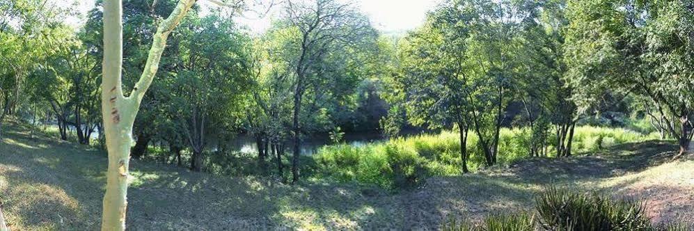 Kwambali Riverside Lodge Hazyview Luaran gambar